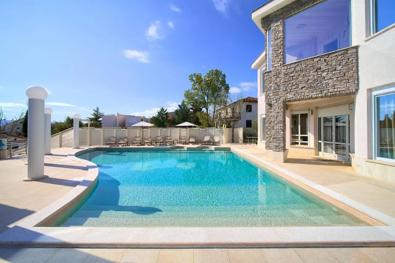 Villa Piano Pinezici  0*, Pinezici (Krk)