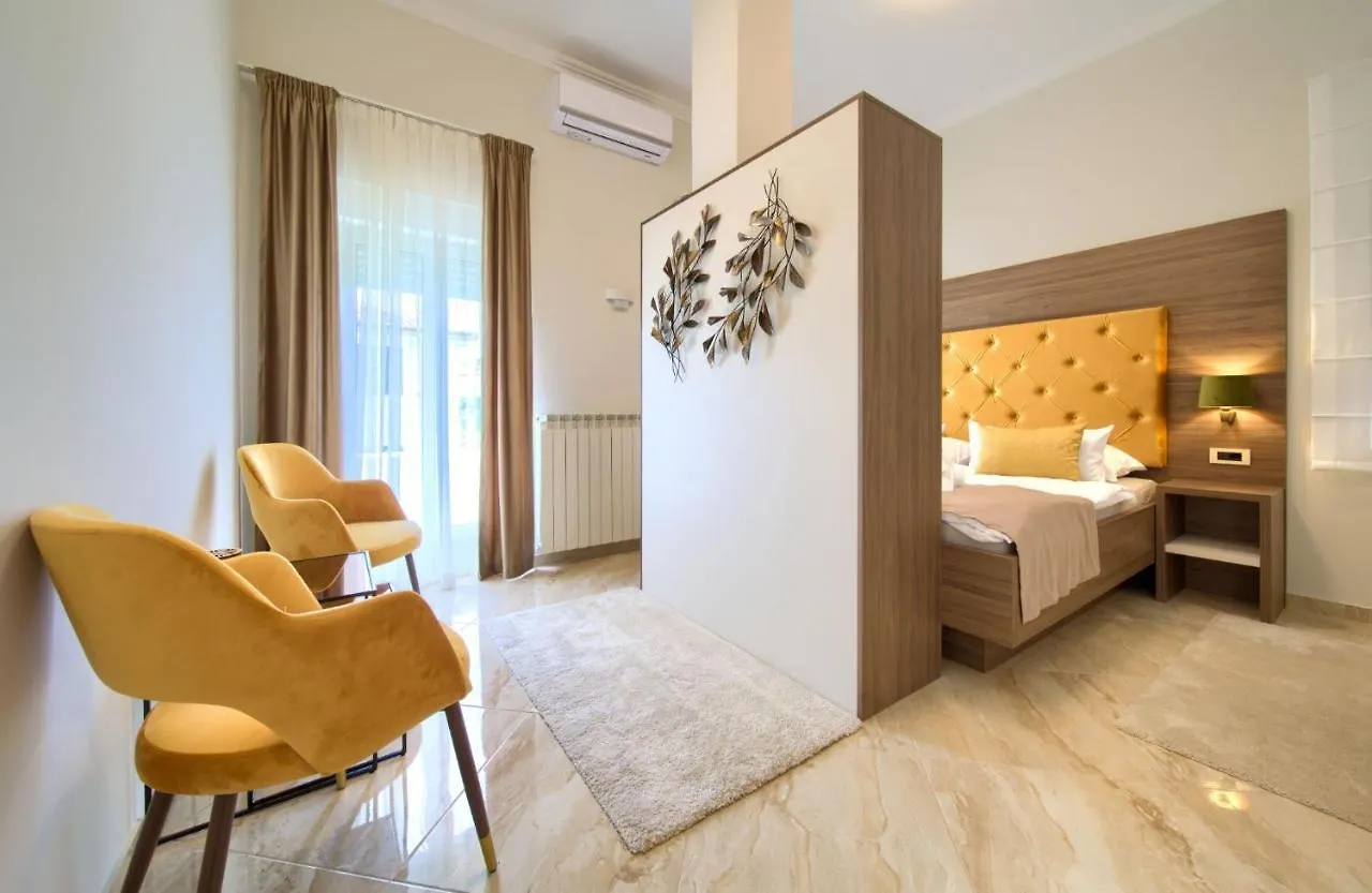 Villa Piano Pinezici